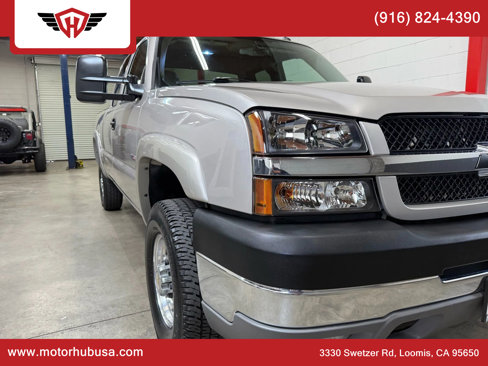 Used 2004 Chevrolet Silverado 2500 LT w/ Heavy-Duty Power Package image 13
