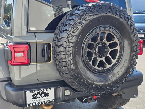 Used 2022 Jeep Wrangler Unlimited Rubicon w/ Xtreme Recon 35" Tire Package image 14