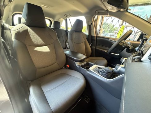 Used 2025 Toyota RAV4 XLE image 20