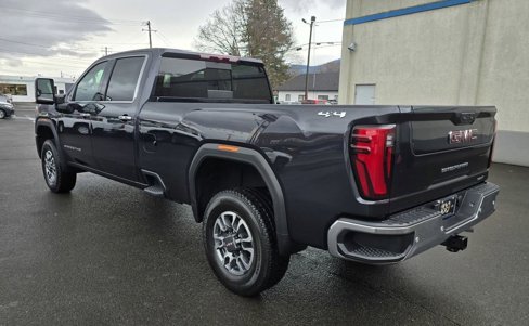 New 2025 GMC Sierra 3500 SLT w/ SLT Convenience Package image 6