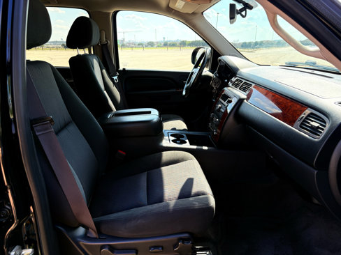 Used 2013 Chevrolet Suburban LS w/ Convenience Package 1 image 16