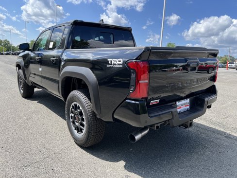 New 2025 Toyota Tacoma TRD Off-Road image 6