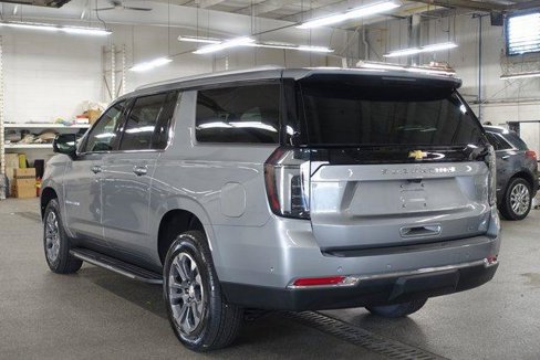 New 2025 Chevrolet Suburban LT w/ Comfort Package image 5