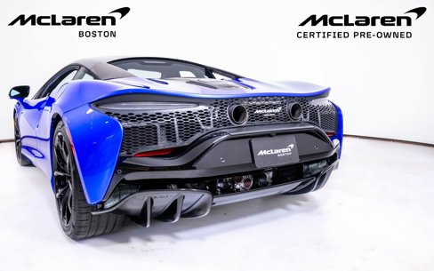 Used 2023 McLaren Artura image 10