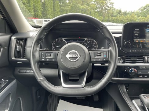 Certified 2024 Nissan Pathfinder SL image 20