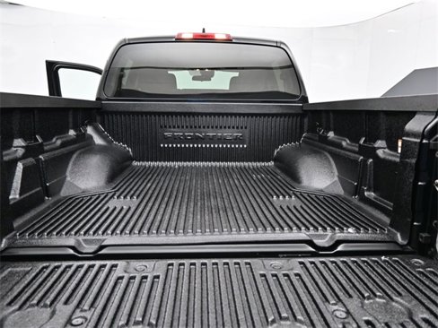 Used 2024 Nissan Frontier SV image 35