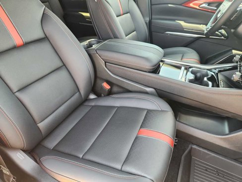 New 2026 Chevrolet Traverse RS w/ LPO, Floor Liner Package image 11