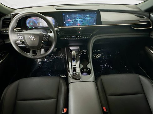Used 2025 Toyota Crown Signia image 27