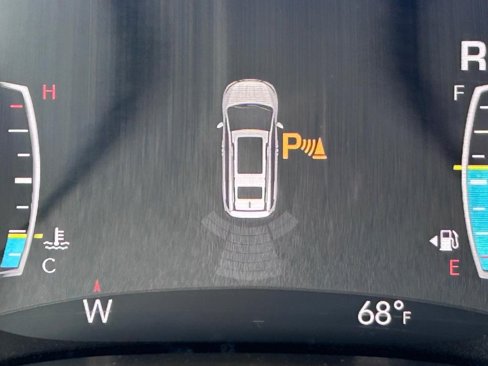 Used 2023 Chrysler Pacifica Touring-L image 24