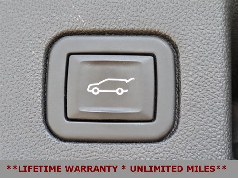 Used 2022 Chevrolet Equinox RS w/ LPO, Floor Liner Package image 15