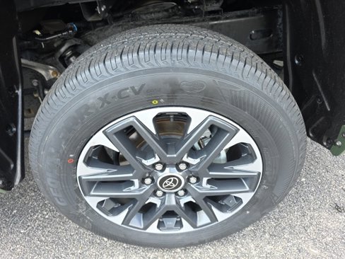Used 2023 Toyota Tundra Limited image 8