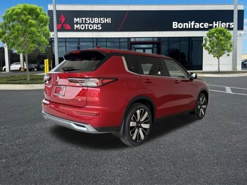 New 2025 Mitsubishi Outlander SE image 19