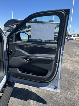 New 2025 Lincoln Navigator Reserve w/ Jet Appearance Package image 16