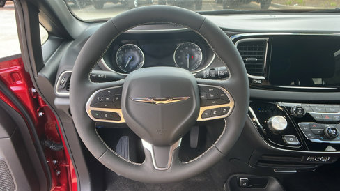 New 2025 Chrysler Voyager LX image 24