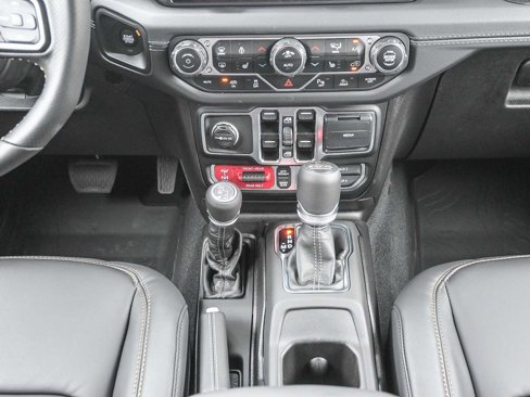 New 2025 Jeep Wrangler Unlimited Rubicon 392 image 16