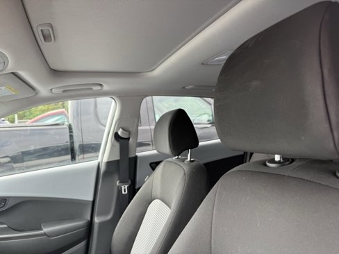 Used 2021 Hyundai Kona SEL Plus image 5
