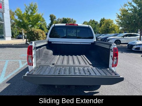 Certified 2021 Nissan Frontier SV w/ Midnight Edition Floor Mats image 23