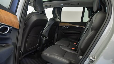 Certified 2025 Volvo XC90 B6 Plus image 22