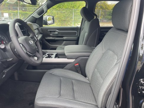 New 2026 RAM 1500 4x4 Crew Cab image 12