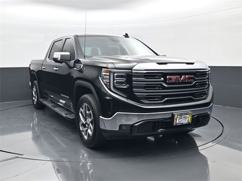 Used 2023 GMC Sierra 1500 SLT w/ SLT Premium Package image 3