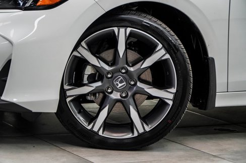 Used 2025 Honda Civic Sport image 3