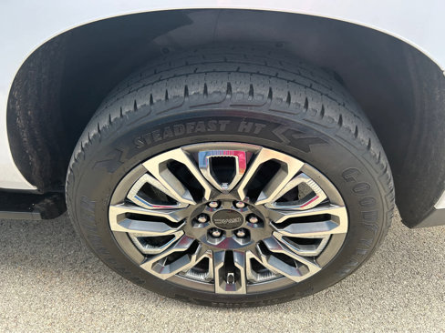Used 2023 GMC Yukon XL Denali Ultimate w/ LPO, Floor Liner Package image 35
