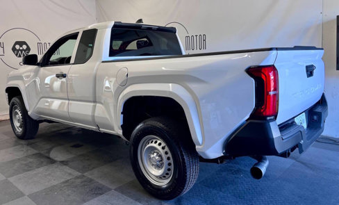 Used 2024 Toyota Tacoma SR image 3