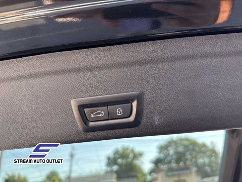 Used 2024 BMW X6 M60i w/ Dynamic Handling Package image 38