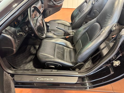 Used 2002 Porsche 911 Carrera 4 image 17