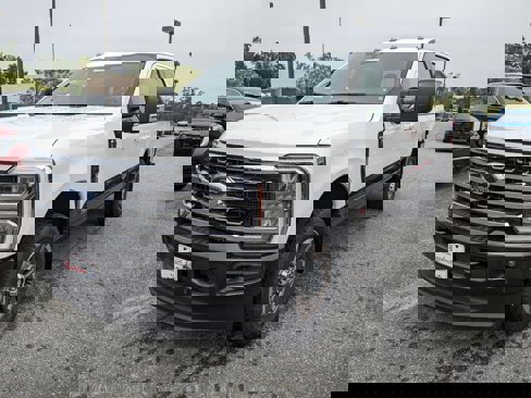 New 2025 Ford F350 King Ranch w/ FX4 Off-Road Package image 8