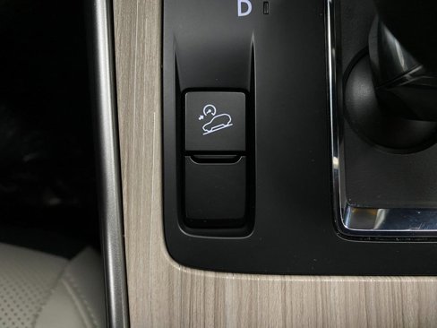 Used 2025 MAZDA CX-70 Plug-In Hybrid w/ Premium Pkg image 27