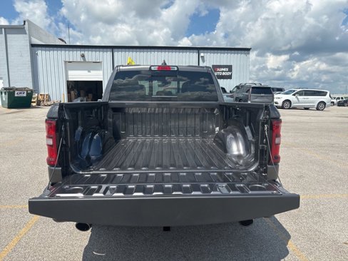 New 2026 RAM 1500 4x4 Crew Cab image 12