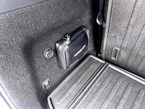 Used 2022 Nissan Pathfinder Platinum image 22