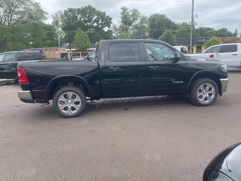 New 2026 RAM 1500 4x4 Crew Cab image 8
