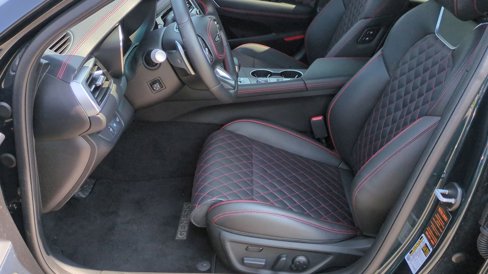 Used 2025 Genesis G70 3.3T Advanced w/ Sport Prestige Package image 18