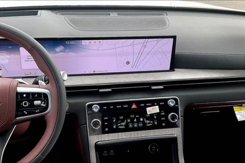 New 2025 Genesis GV80 3.5T Prestige image 7