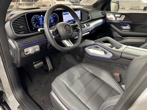 New 2026 Mercedes-Benz GLS 580 4MATIC image 5
