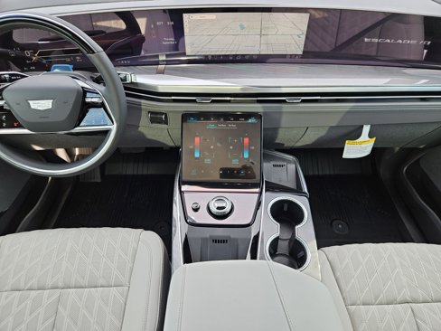New 2026 Cadillac Escalade IQ Sport 1 w/ LPO, ONYX Package image 15