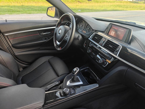 Used 2018 BMW 328d Sedan image 19