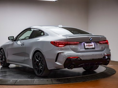 New 2026 BMW 430i Coupe w/ M Sport Package image 9