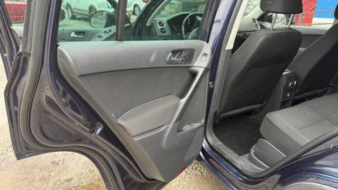 Used 2013 Volkswagen Tiguan S image 13