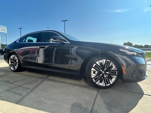 Certified 2024 BMW 530i xDrive image 15