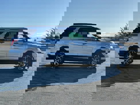 Used 2018 Ford Explorer Sport w/ Equipment Group 401A image 10