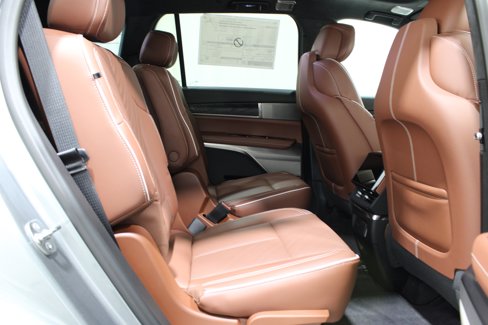 New 2026 Cadillac Vistiq Platinum image 32