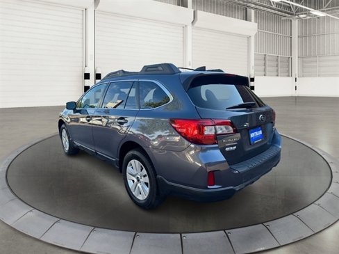 Used 2017 Subaru Outback 2.5i Premium image 2