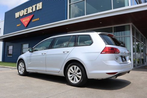 Used 2017 Volkswagen Golf S image 5