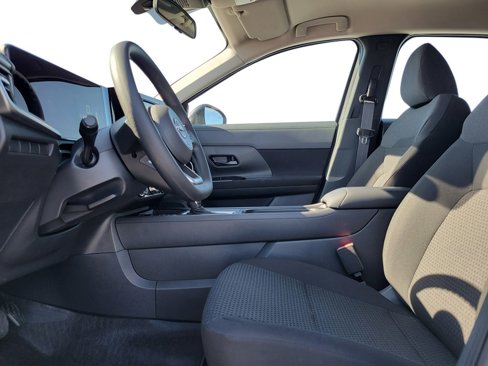 New 2025 Nissan Kicks S w/ Charging Package image 11