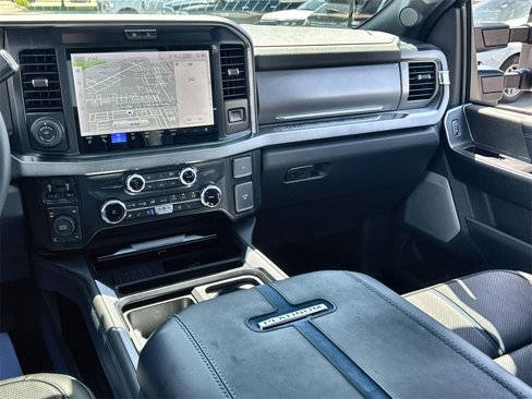 New 2025 Ford F250 Platinum image 28