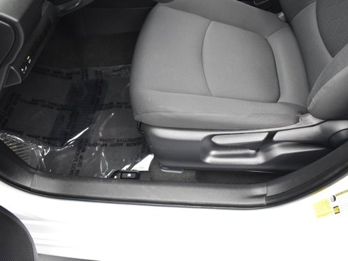 Used 2022 Toyota Corolla LE image 25