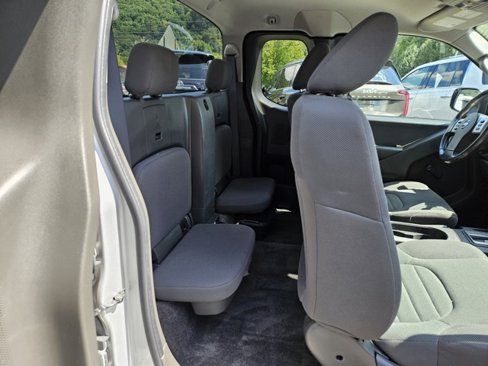 Used 2017 Nissan Frontier S image 14